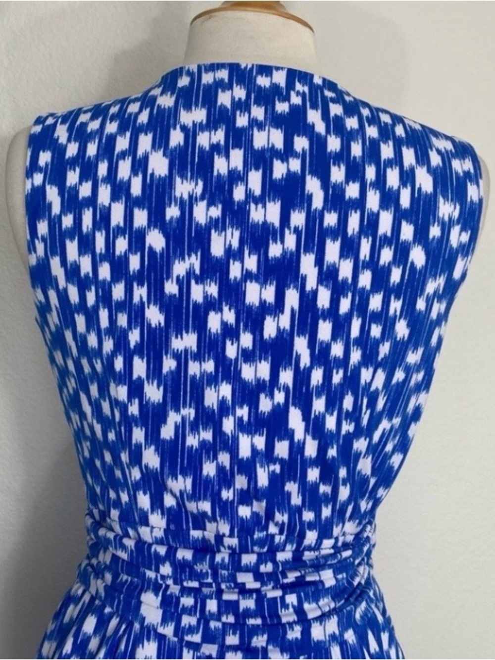 Ann Taylor Women Blue White Abstract V Neck Sleeveless Stretch Wrap Dress Size S - Picture 8 of 16